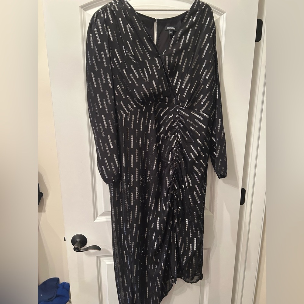 Express Black and White Textured Long Sleeve Dress
